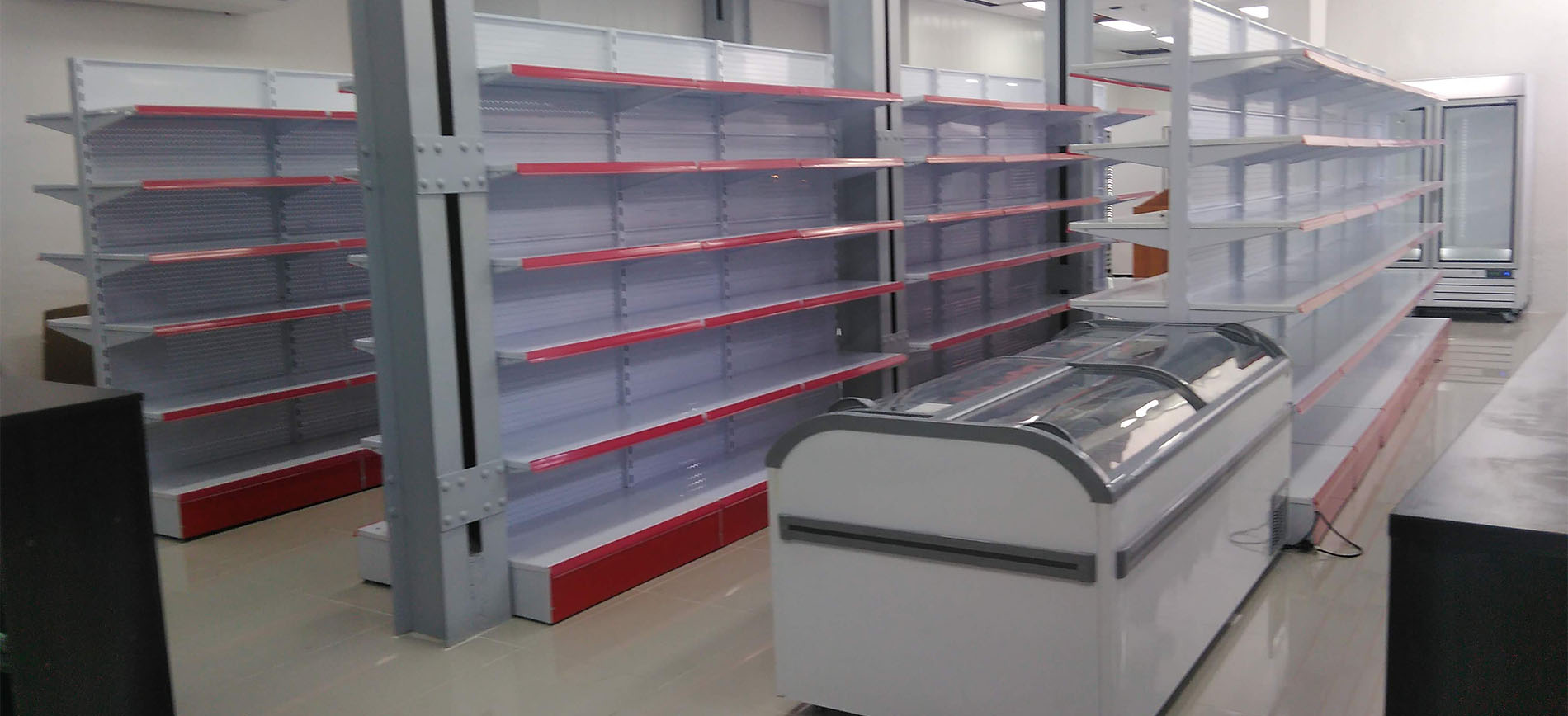 Super mercado, Colonia 6