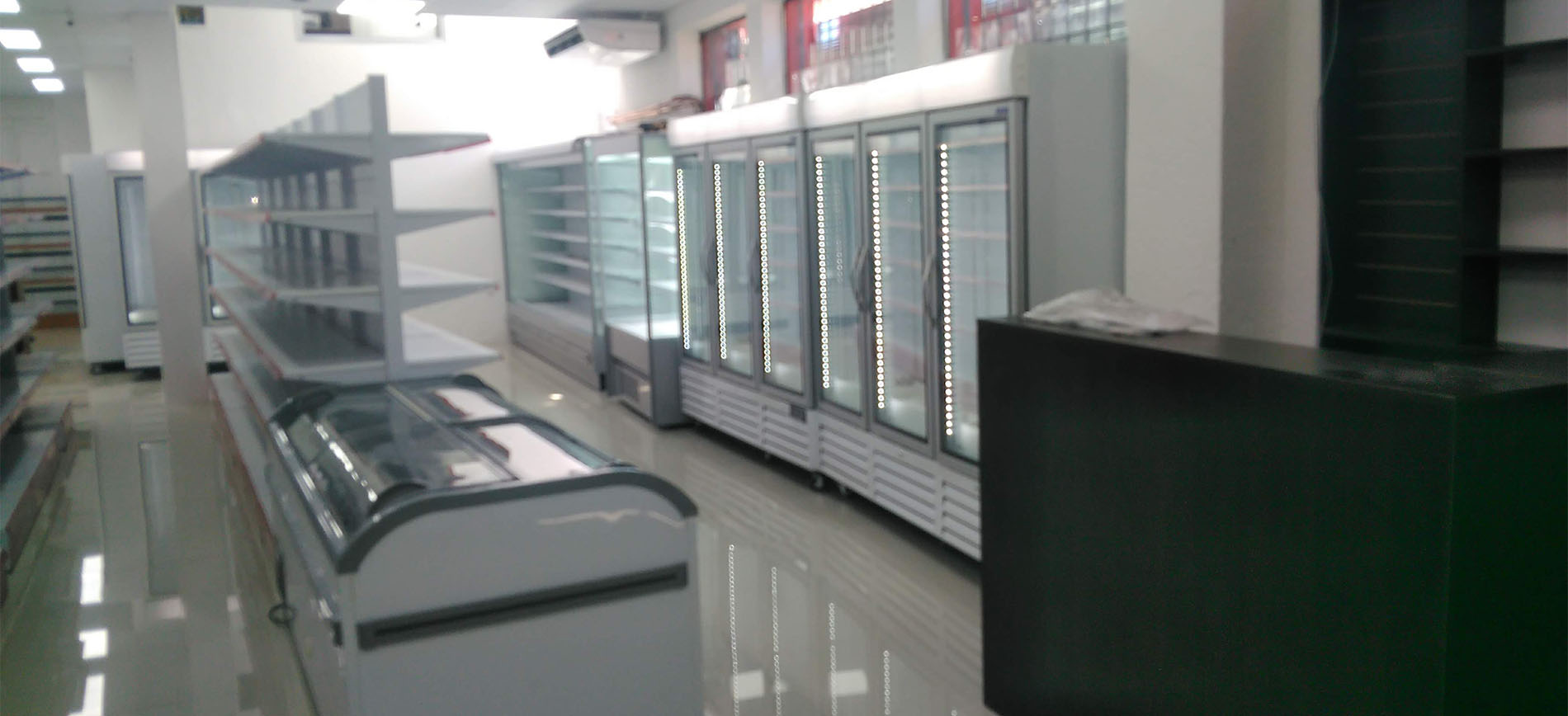 Super mercado, Colonia 4